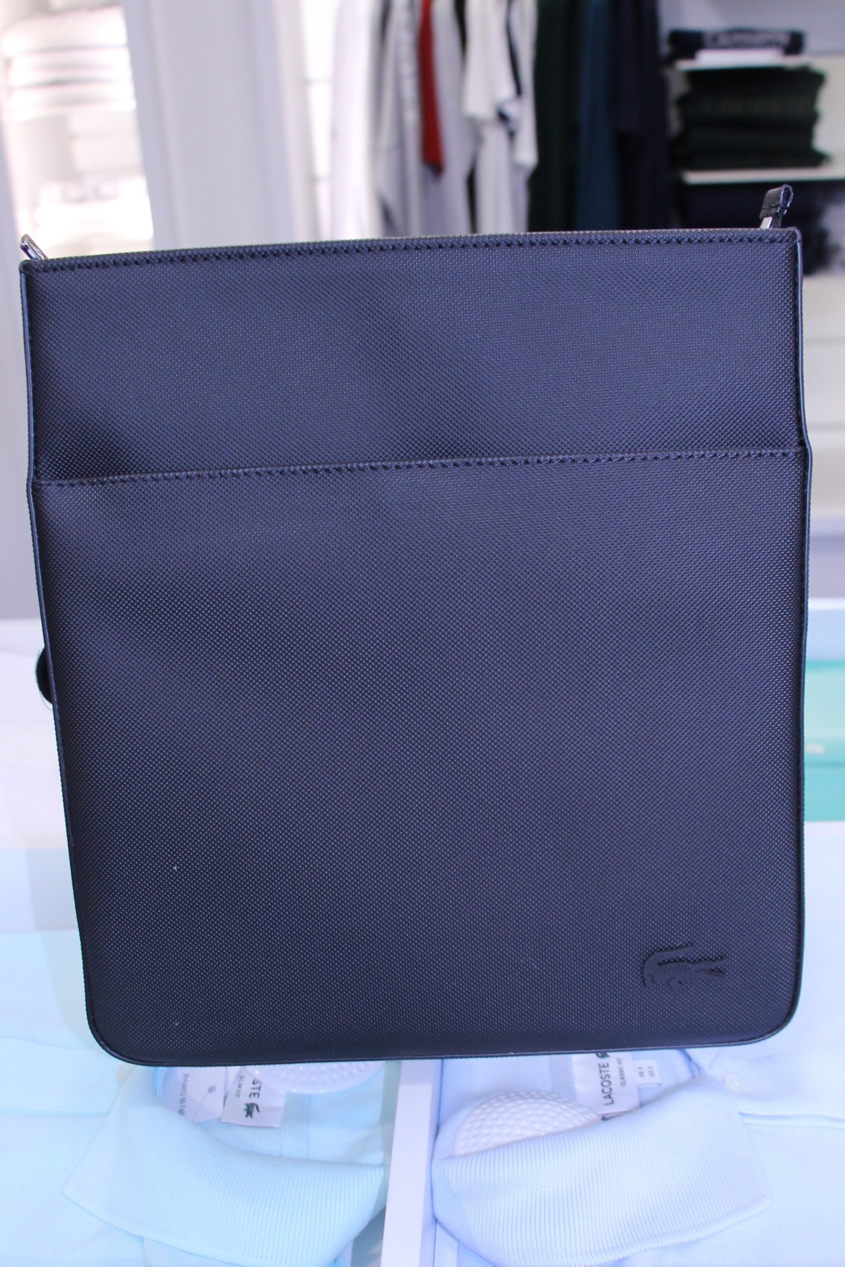 LACOSTE Sacoche Flat Crossover Bag Noir - SPORT AVENTURE