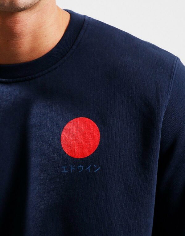 Sweatshirt Edwin Japanese sun navy. Portez le sweatshirt "Edwin Japanese Sun Sweat" , un vêtement tendance qui puise son inspiration. chez Sport Aventure Orange