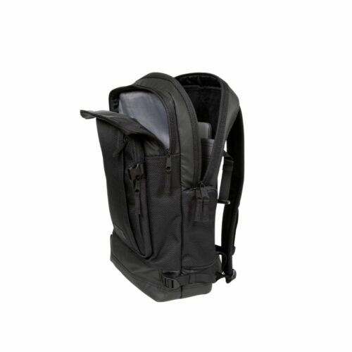 EASTPAK Tecum CNNCT black