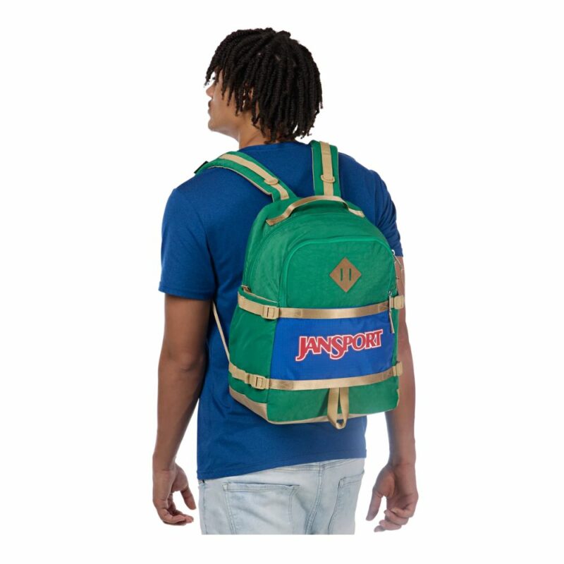 sac à dos chez sport aventure à Orange Jansport