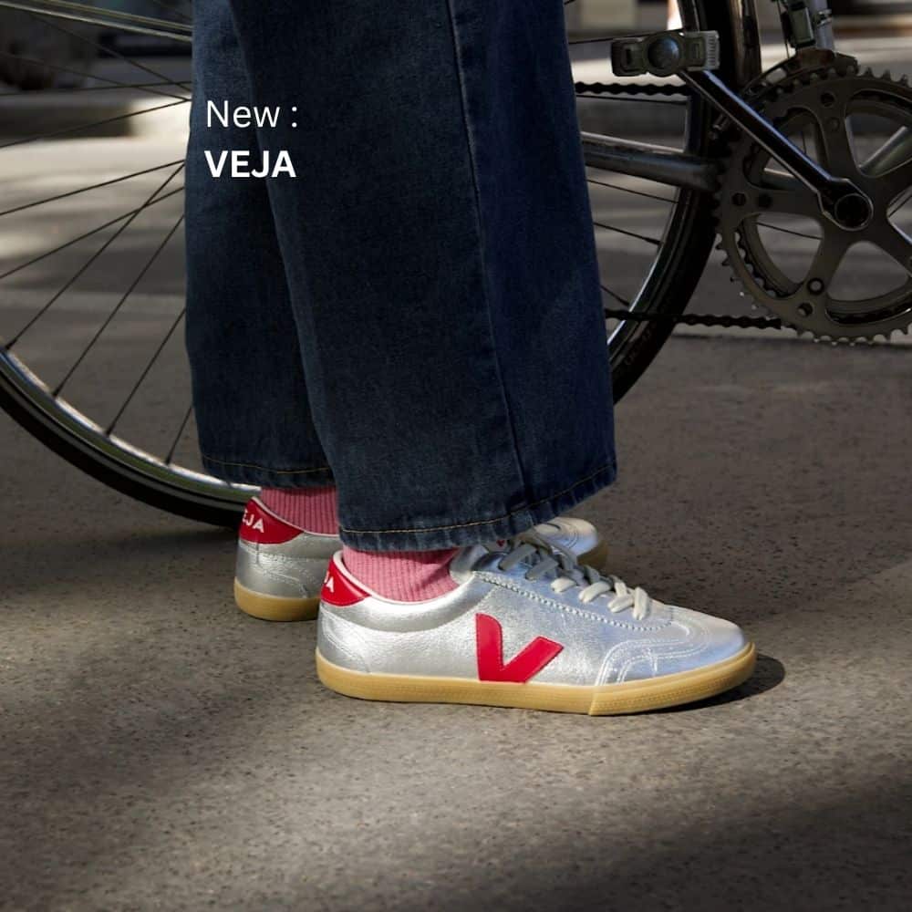 chaussures Veja femme volley argent et rouge chez Sport Aventure à Orange