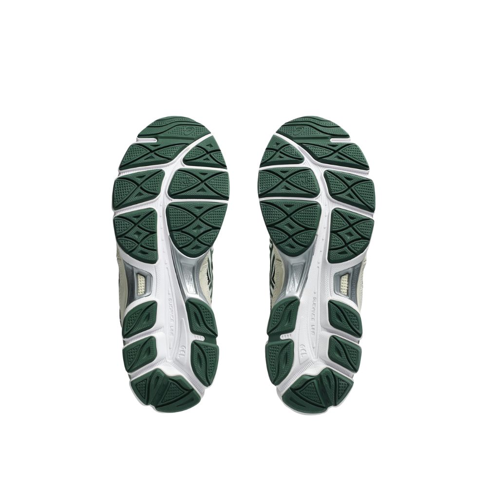 CHAUSSURES aSICS GEL nyc NEW YORK ivory green vert chez sport aventure à Orange