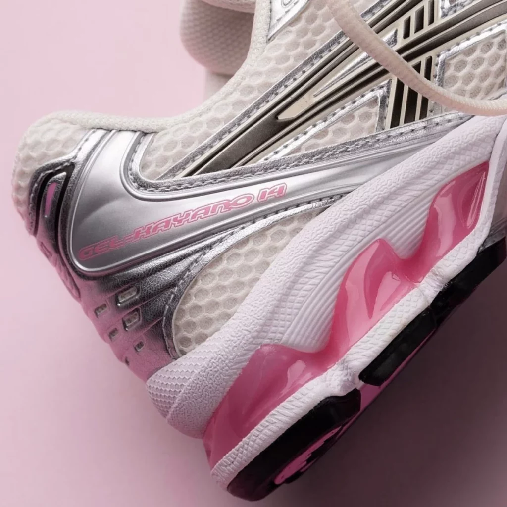 sneakers Asics kayano 14 noir black white chez sport aventure à Orange