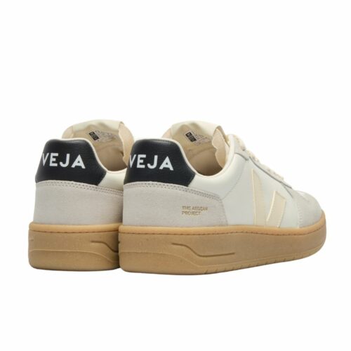 VEJA V-82 leather pure calcaire