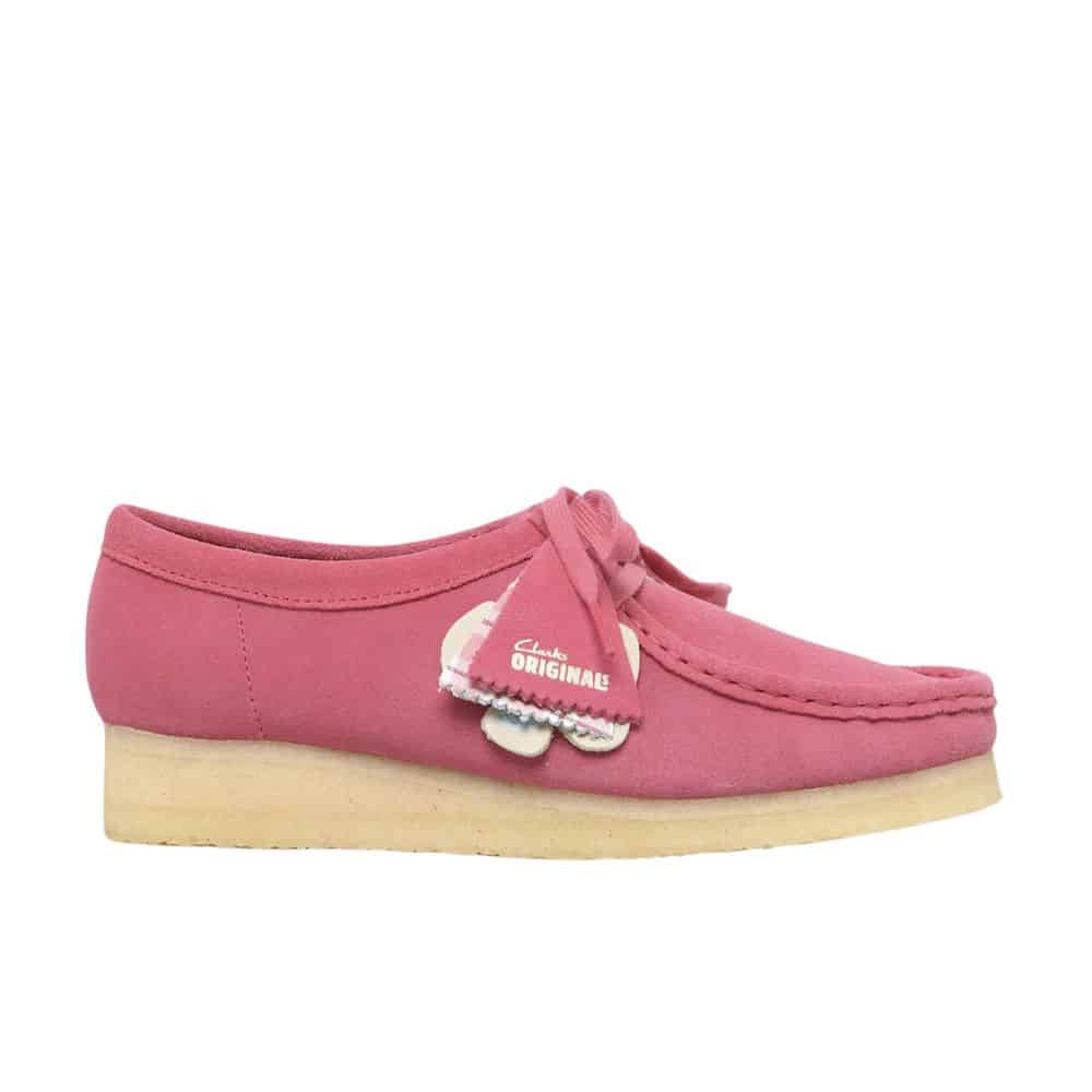 chaussures clarks wallabee pink en suede rose chez sport aventure à Orange