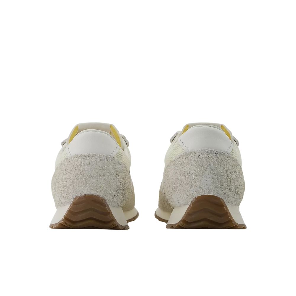 sneakers femme new balance naturel 471 chez sport aventure à Orange