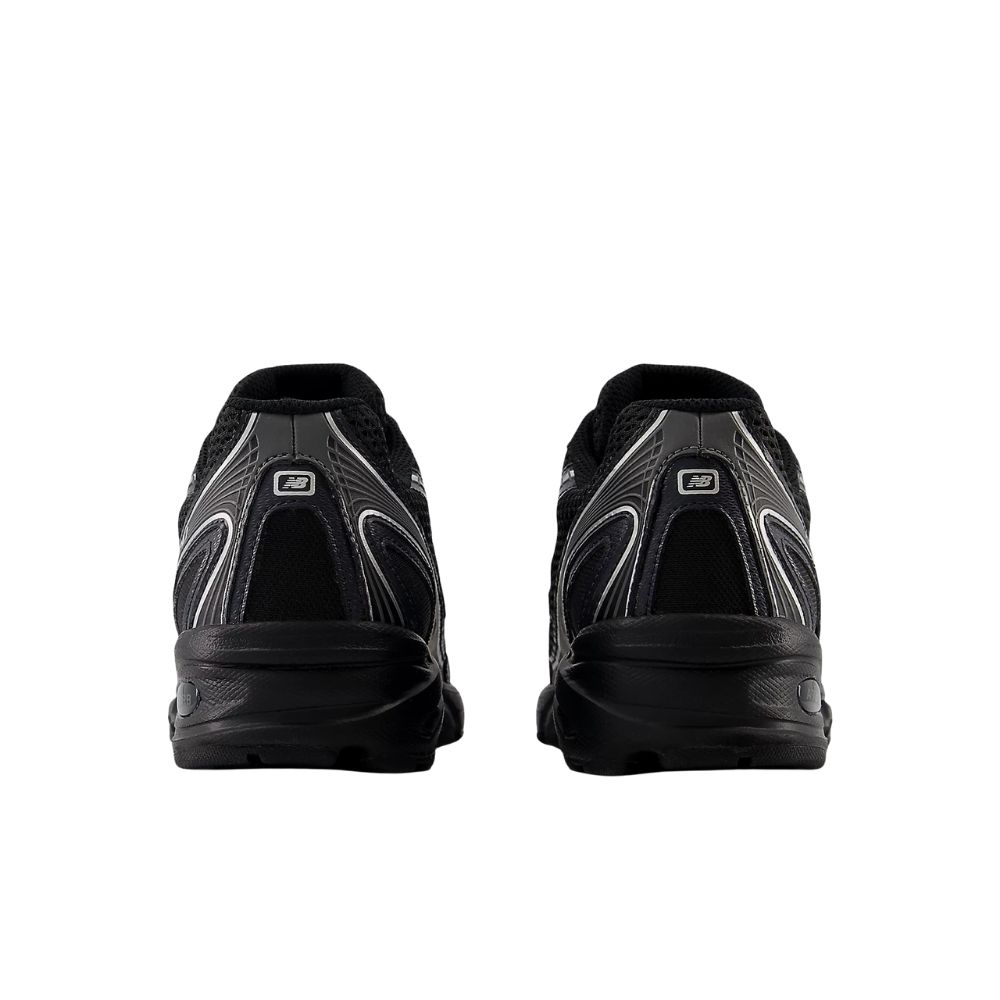sneakers femme new balance 740 white black noir chez sport aventure à Orange