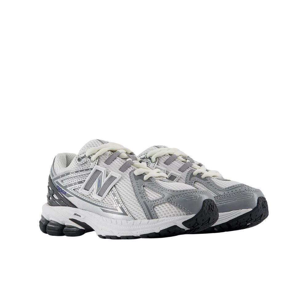 CHAUSSUIRES NEW BALANCE HOMME 1906R white silver chez sport aventure à Orange