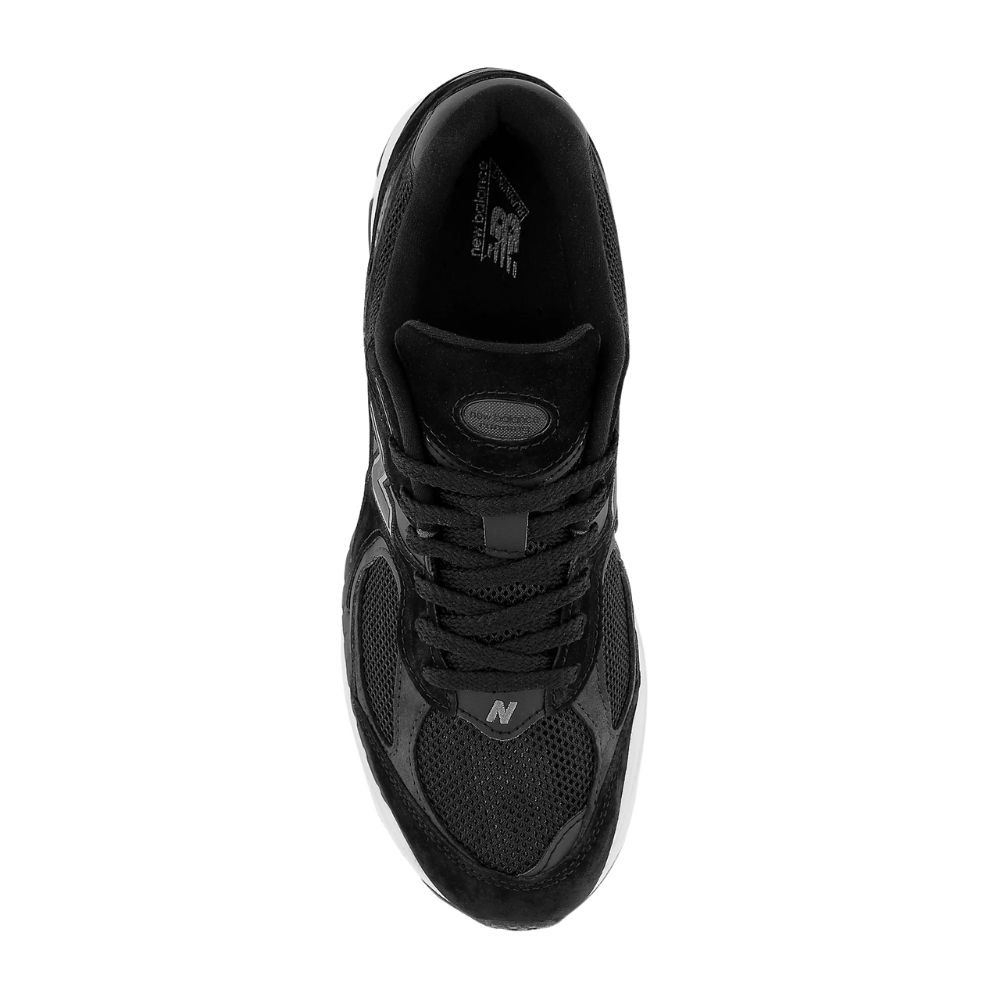 chaussures new balance homme 2002R BLACK chez sport aventure à Orange