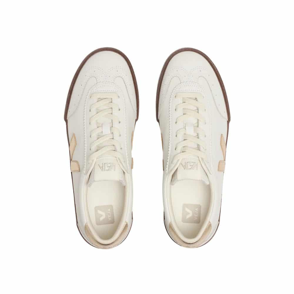 Veja Volley platinium femme. chaussures cuir Veja plates chez sport aventure à Orange