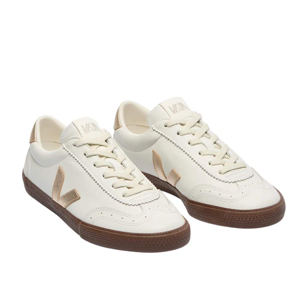 Veja Volley platinium femme. chaussures cuir Veja plates chez sport aventure à Orange