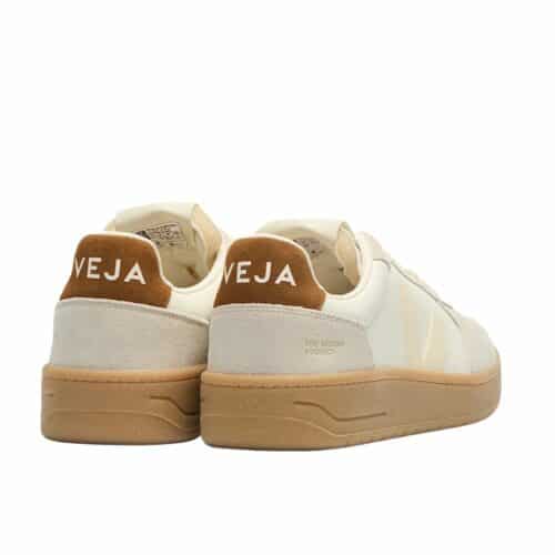VEJA V-82 leather cognac
