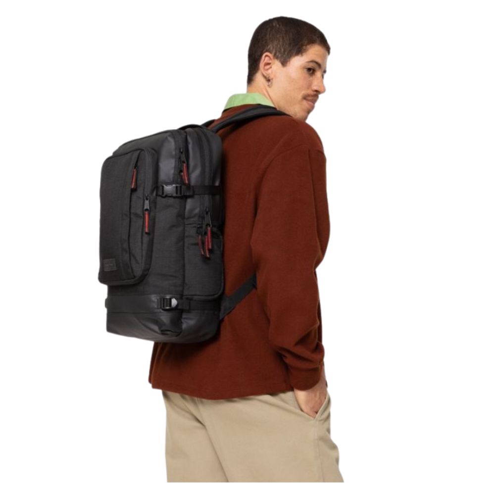 EASTPAK TECUM Notre collection haut de gamme CNNCT pour les professionnels citadins