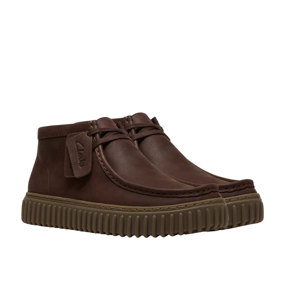 chaussures clarks torhill marron chocolat en suede chez sport aventure à Orange