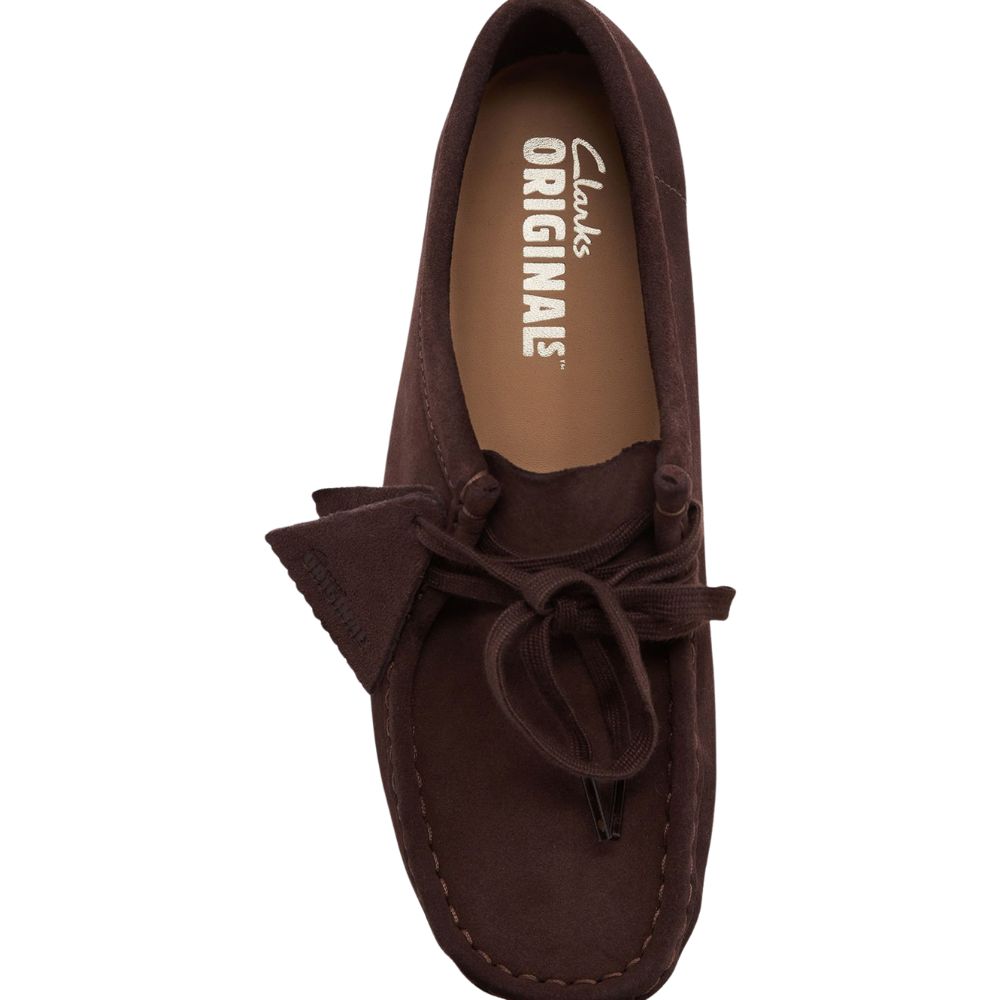 chaussures clarks wallabee marron chocolat en suede chez sport aventure à Orange
